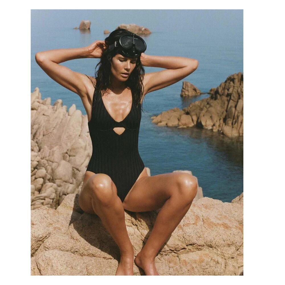Vitamin A Rossi Underwire One-Piece Swimsuit Size XL
